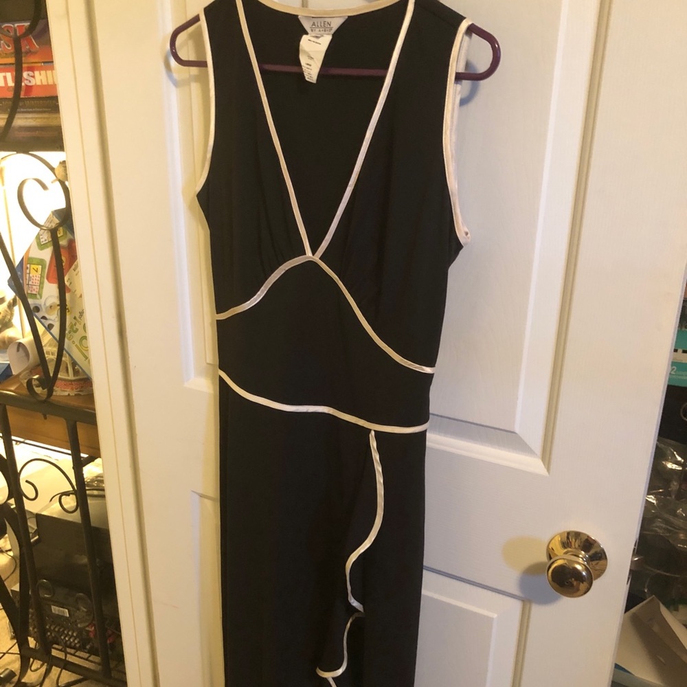 Black and white sleeveless dress
